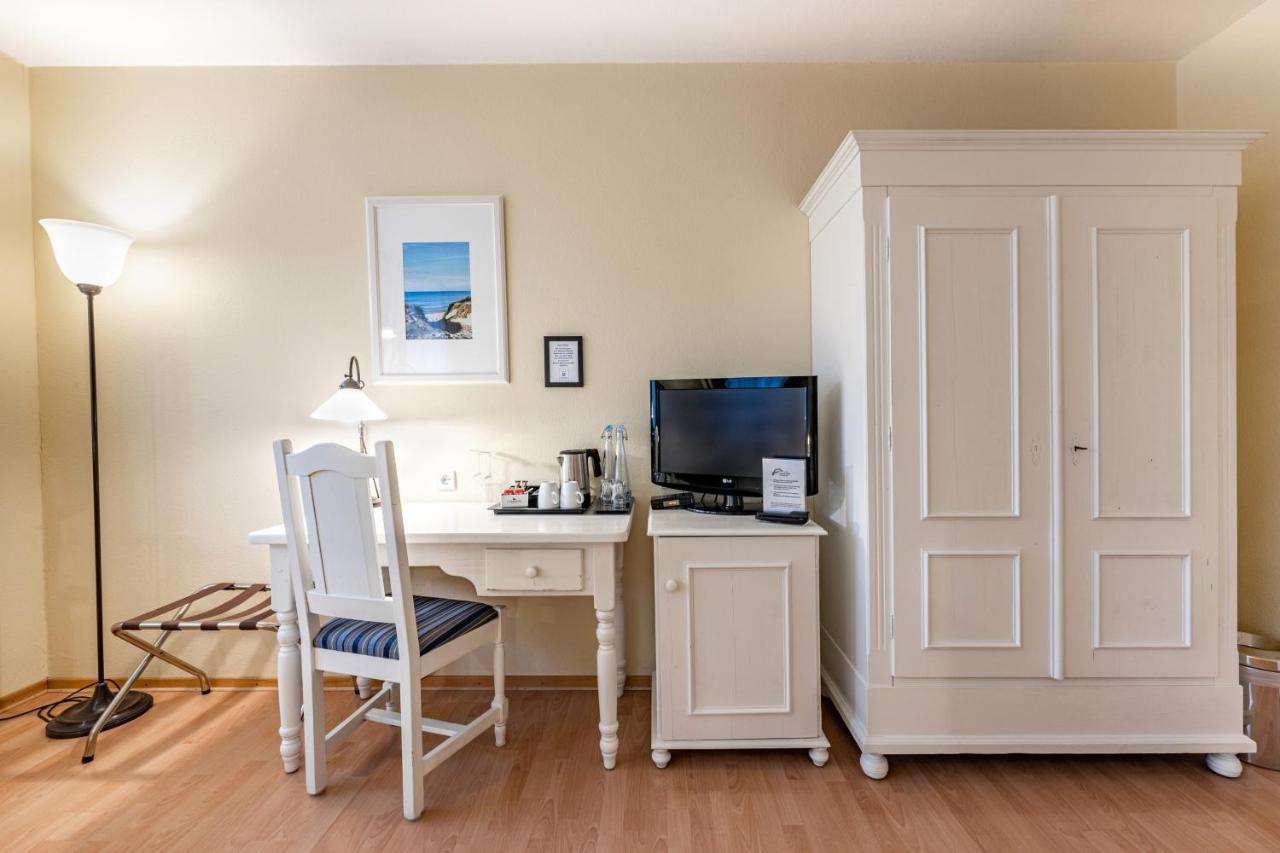 Haus Am Meer Hotel Ahrenshoop Bagian luar foto