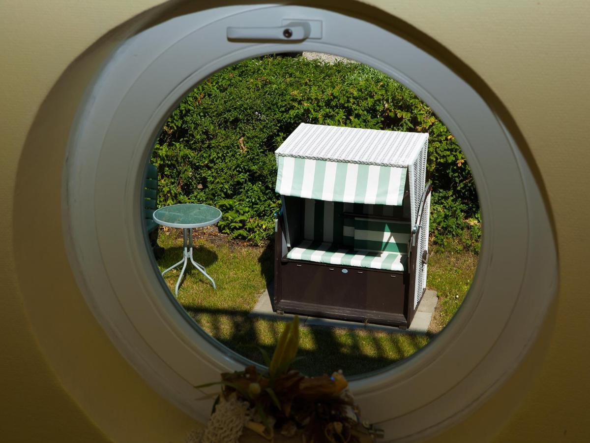 Haus Am Meer Hotel Ahrenshoop Ruang foto